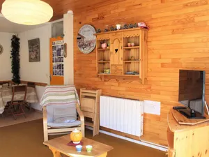 Image of Ski-in\/Ski-out 2BR Apt, Sleeps 6, Near Lifts & Shops, Vars