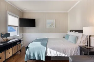 Image of Cozy Studio by the Bay Dock Access & Steps From Newport Hotspots