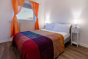 Image of Sleeps2-FreeParking-ContactlessCheckIn-Glastonbury