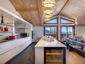 Image of Chalet 10 pers. à Courchevel 1650 avec jacuzzi et ascenseur - FR-1-563-133