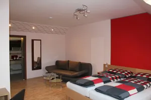 Image of Dedicated room with terrace | Garden view