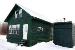 Image of Secluded Upstate New York Glamping Cabin for the Ultimate Outdoor Adventure