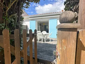 Image of Cosy House for 4 with Terrace, WIFI, Pets Allowed, Near Beach & Shops - La Palmyre