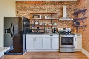 Image of Shop, Dine and Unwind Dtwn Marshall Studio!