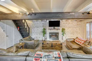 Image of Lakefront Family Home w/ Pool in Streetman!