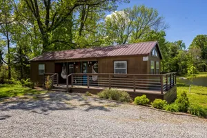 Image of Amazing Cozy Cabin with Fireplace in Marion, Illinois
