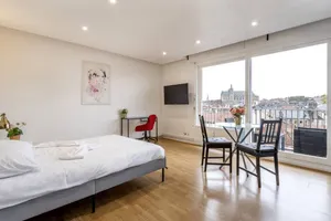 Image of Studio charmant avec terrasse vue sur cathedrale (Luxe & Chic)