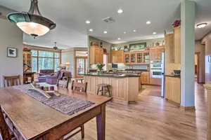Image of Tranquil Lake Elmo Farmhouse: Hiking Nearby!