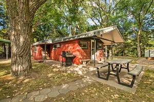 Image of Plum Creek Retreat with Beach near Johnson Lake