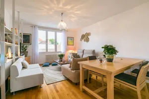 Image of Appartement Climatisé 7mn Centre Ville 95M2 4 Adultes Bébé Garage Sous sol Arrivée Autonome