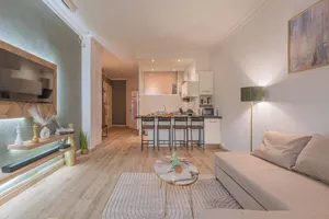 Image of Luxury Cinephile - Netflix - 2 Balcons - Garage Privé - Minibar