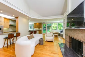 Image of 18 Mi to Boston - Stylish Unit in Upscale Enclave!