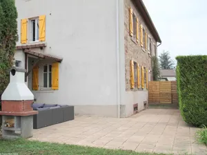 Image of Appartement rénové 3 chambres à Luxeuil-les-Bains - FR-1-583-398