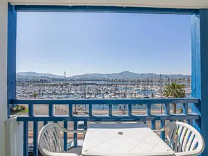 Image of Studio Cabin 4 People - Patio Side