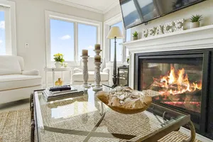 Image of Hillside's Setting Sun Waterfront Retreat