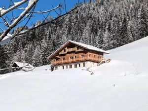 Image of Chalet lumineux à Arêches-Beaufort avec terrasse et cuisine équipée - FR-1-342-332