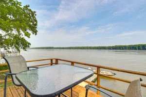 Image of Scenic Views & Yard: Mississippi River Retreat!