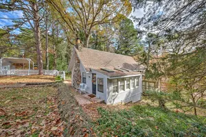 Image of Embrace Nature in this Incredible Cabin in Siloam Springs, Arkansas
