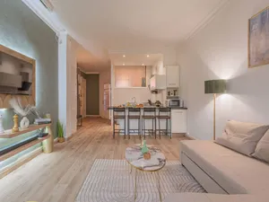 Image of Luxury Cinephile - Netflix - 2 Balcons - Garage Privé - Minibar