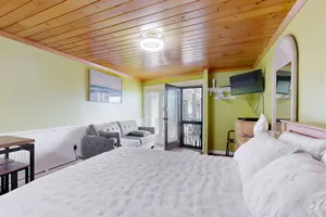 Image of The Beachfront 7