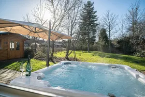 Image of Wellness Oase mit Whirlpool u Sauna