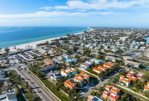 Image of 4 Bedroom Beach House With Private Pool and Walking Distance to Beach and Stores 4 Home by Redawning