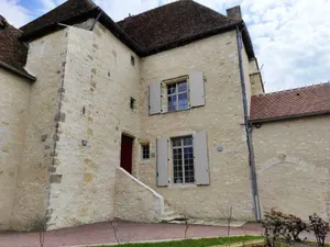 Image of Gîte restauré avec parc et jeux, idéal pour familles - FR-1-586-65