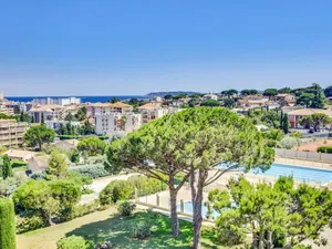 Image of Wonderful 2-bedroom with AC and sea view balcony in Sainte-Maxime Welkeys