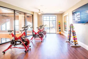 Image of Viagem Charlotte Modern 1BR Balcony and Gym