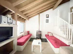 Image of Woollybutt 1
