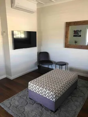 Image of A Prince on Clinton