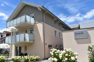 Image of Seebrise mit Musik und Wein