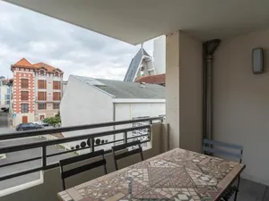 Image of Appartement Central à Arcachon avec 2 Chambres, Parking Privé et Proche Plages - FR-1-319-16