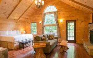 Image of Wild Cherry Treehouse by Amish Country Lodging