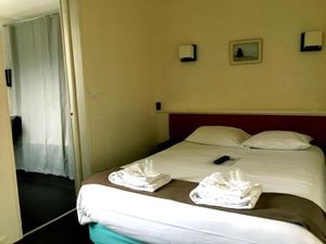 Image of Hotel De Paris