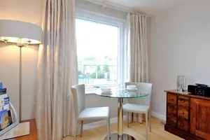 Image of Fonthill Apartment - central, free parking off street