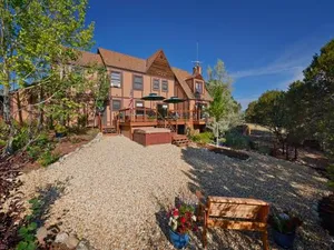 Image of Tudor Rose Bed and Breakfast