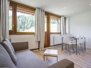 Image of Appartement rénové, 6 pers, balcon sud face aux pistes, parking, Plagne Centre - FR-1-351-20