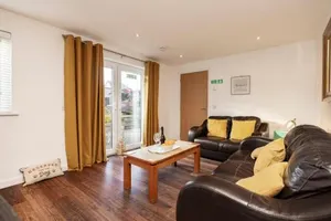 Image of Bright House with Garden & Patio in Market Town