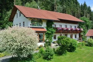 Image of Haus Am Waldrand - Ferienwohnung Augustin