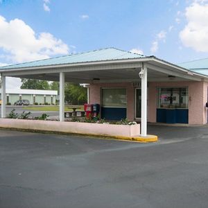 Image of Executive Inn Marianna