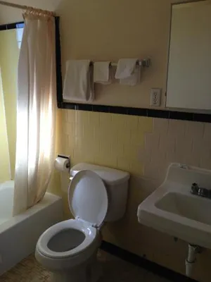 Image of National 9 Apple Tree Inn