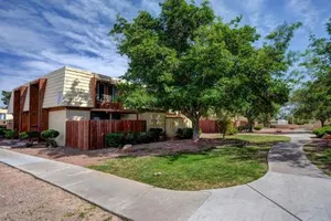 Image of Luxury Townhouse Near The Strip Very Modern