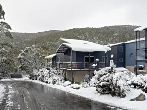 Image of Snowbound 1