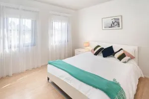 Image of Wirraway Luxury Chalet | Lake Views | Private Gardens