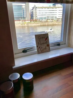 Image of Glasgow City Centre Flat with River Views and Parking