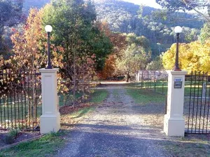Image of Hillview Oak B&B