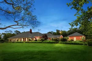 Image of Chanticleer Gardens Barn cottage with a Pool