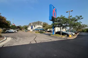 Image of Motel 6 Milwaukee West Brookfield