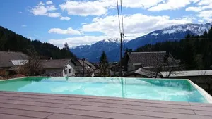 Image of Haus Sieben - Singer Lydia